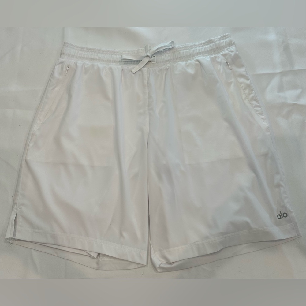 Professional Athlete Alo Men’s White Performance Training Shorts White- Mens XL